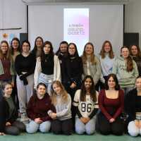 Zinzendorfschülerinnen gewinnen bundesweiten Wettbewerb zum Grundgesetz Zinzendorfschülerinnen gewinnen bundesweiten Wettbewerb zum Grundgesetz