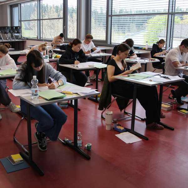 Deutschprüfung am ZG und SWG