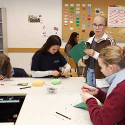 Basteln, Musik & Miteinander: Advent in den Klassen 5 und 6