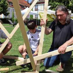 Zinzendorfschulen gestalten Kunstinstallation zum 50-jährigen Jubiläum der Gemeinde Königsfeld