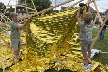 Zinzendorfschulen gestalten Kunstinstallation zum 50-jährigen Jubiläum der Gemeinde Königsfeld