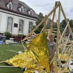 Zinzendorfschulen gestalten Kunstinstallation zum 50-jährigen Jubiläum der Gemeinde Königsfeld