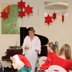 Weihnachtliche Vorfreude im Kreis von Familie und Freunden