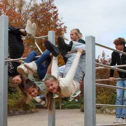 Neues Calisthenics-Gerät: Schülerinitiative bringt Bewegung auf den Schulhof
