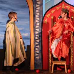 Biblisches Singspiel begeistert Publikum im Kirchensaal