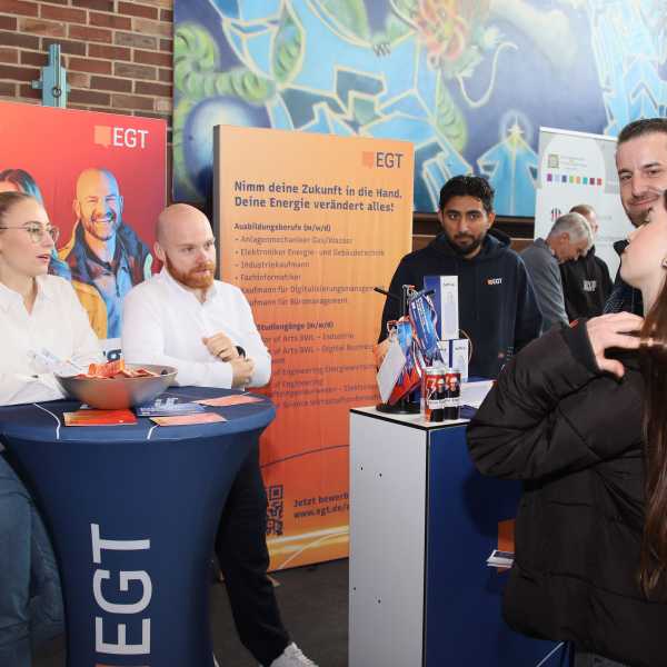 Zukunft im Fokus: Berufsfindungsmesse DateYourJob bringt Klarheit