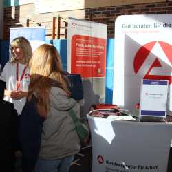 Zukunft im Fokus: Berufsfindungsmesse DateYourJob bringt Klarheit