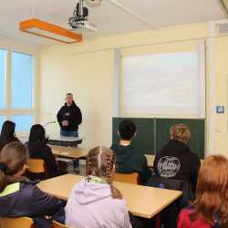 Zukunft im Fokus: Berufsfindungsmesse DateYourJob bringt Klarheit