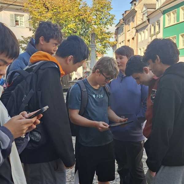  Mission Freiburg: Internatler*innen auf geheimer Spurensuche 