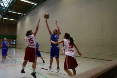 Basketball 