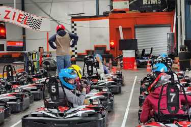 Vollgas voraus – Ein Tag voller Adrenalin auf der Kartbahn