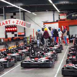 Vollgas voraus – Ein Tag voller Adrenalin auf der Kartbahn