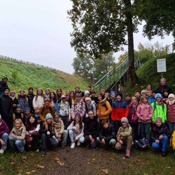 Kennenlerntag der 5. Klassen an der Ruine Waldau