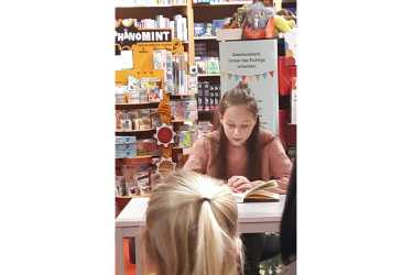 Zinzendorfschulen beim Vorlesewettbewerb eine Runde weiter