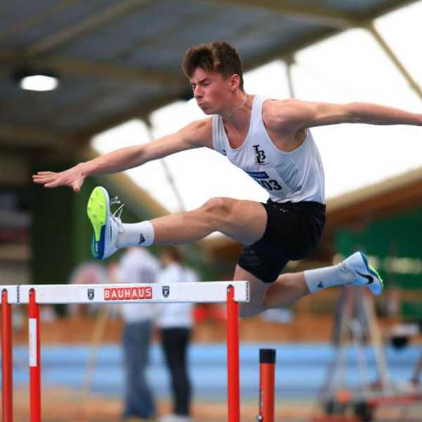 Lenny fliegt von einem sportlichen Erfolg zum nächsten