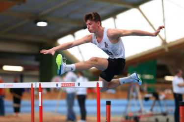 Lenny fliegt von einem sportlichen Erfolg zum nächsten