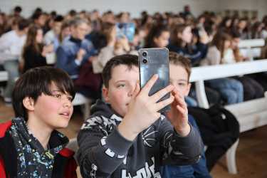 Gemeinsam Hoffnung feiern: Abgehende Jugend- und Heimerzieher*innen gestalten Oster-Gottesdienste