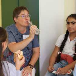 Schulfest der Zinzendorfschulen mit Blick in die Zukunft: Neue Sporthalle vorgestellt