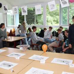 Schulfest der Zinzendorfschulen mit Blick in die Zukunft: Neue Sporthalle vorgestellt