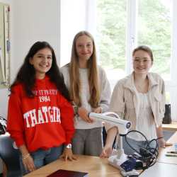 Schulfest der Zinzendorfschulen mit Blick in die Zukunft: Neue Sporthalle vorgestellt