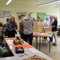 Schulfest der Zinzendorfschulen mit Blick in die Zukunft: Neue Sporthalle vorgestellt