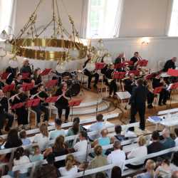 „Vorhang auf – Bühne frei!“: Sommerkonzert begeistert mit Musiktheater-Klassikern und besonderen Momenten