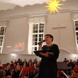 Adventssingstunde der Zinzendorfschulen mit modernen und traditionellen Klängen