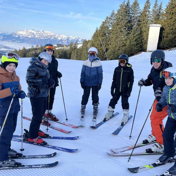 Siebtklässler der Realschule im Skischullandheim