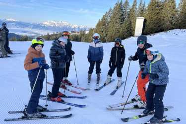 Siebtklässler der Realschule im Skischullandheim