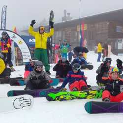 Sport, Spiel und Spaß im Skischullandheim der siebten Klassen