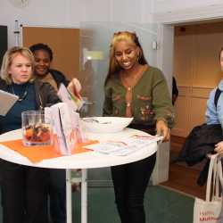 „Sozial im Saal“ bringt Fachschüler*innen und Jugendhilfeeinrichtungen zusammen