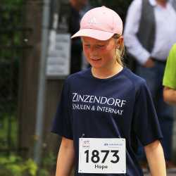 Großes Läuferfeld der Zinzendorfschulen beim Stadtlauf  in Villingen