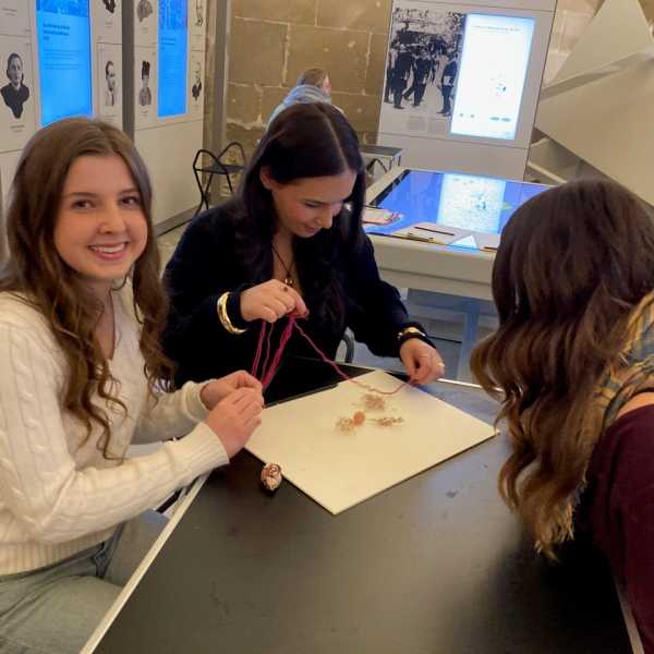 SWG 2 besucht Stauffenberg-Erinnerungsstätte und „Hotel Silber“ in Stuttgart