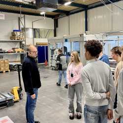 WG1 zu Besuch bei der Herbert Waldmann GmbH & Co. KG in Schwenningen