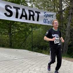 Rund zwei Dutzend Zinzendörfler starten beim Sport Weiß Lauf