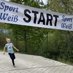 Rund zwei Dutzend Zinzendörfler starten beim Sport Weiß Lauf
