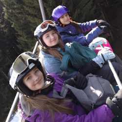 Siebtklässler des Gymnasiums im Skischullandheim