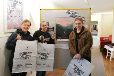 The Journey Begins – Internats-Schülerinnen beteiligen sich an den Schwarzwald CleanUP-Days