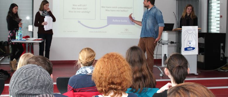 Studienbotschafter informieren über die Wahl des geeigneten Studiums
