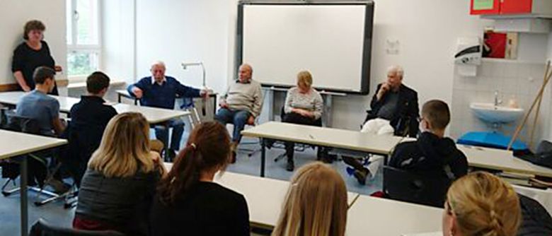 Spannende Geschichtsstunde mit Altschülern
