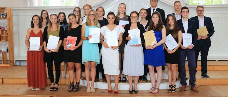 Abiturienten beenden das Kapitel „Schule“