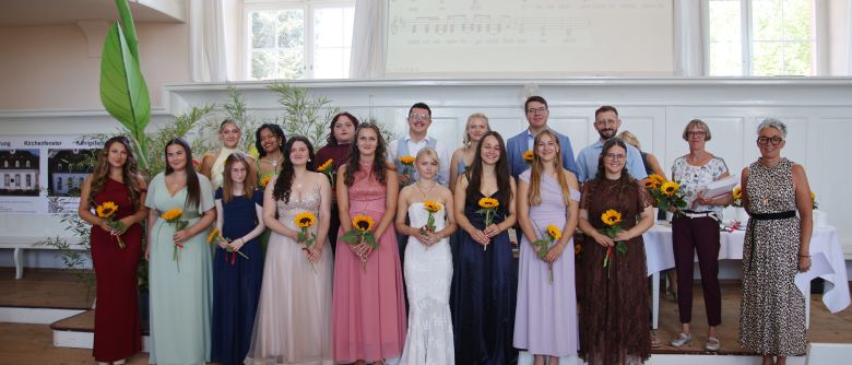 Die angehenden Erzieherinnen und -Erzieher wurden nach dem schulischen Teil ihrer Ausbildung verabschiedet.