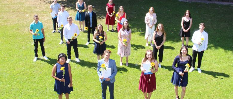 18 Realschüler erlangen die Mittlere Reife