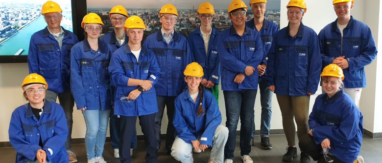 Chemiekurs wirft Blick hinter die Kulissen von BASF