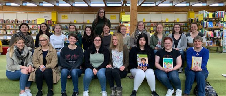 Angehende Erzieher entdecken interkulturelle Kinderliteratur