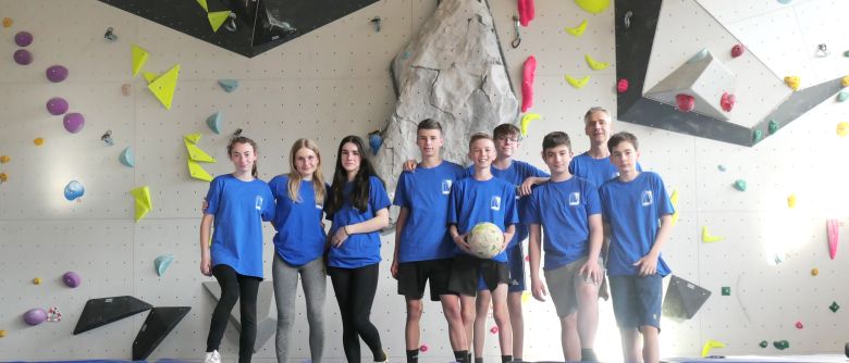 Kletterer erfolgreich beim Boulder-Cup der Internate