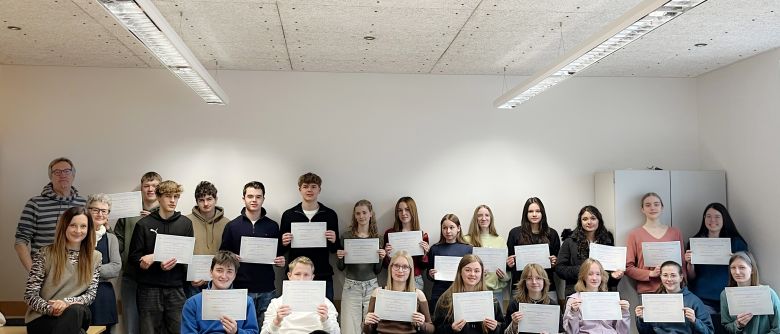 24 DELF-Diplome überreicht