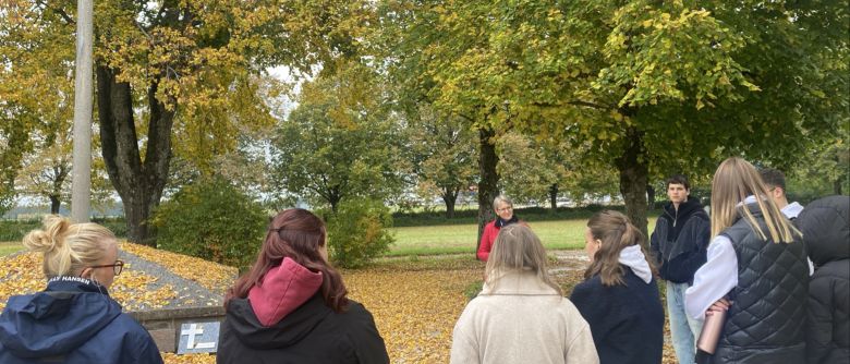 Leistungsfach Deutsch auf Exkursion im Eckerwald