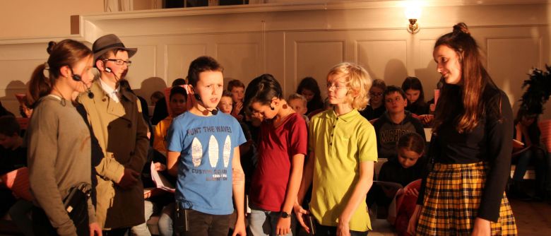 Popmusik, zwei schräge Vögel und drei Fragezeichen