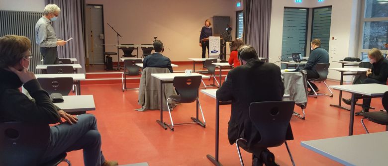 Online-Konferenz mit rund 100 Teilnehmern